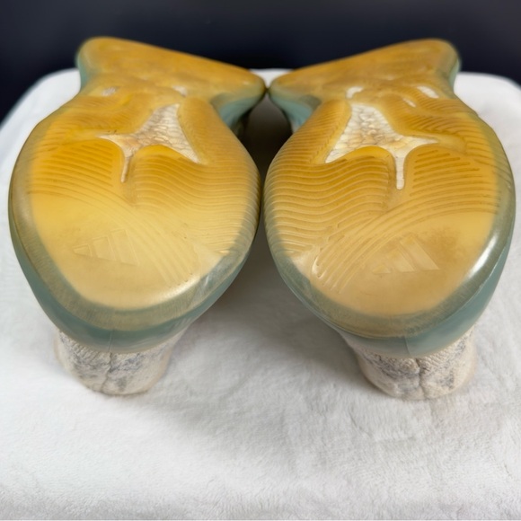 Yeezy Boost 380 Alien Blue | Size 11 - Picture 14 of 16